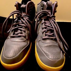 Like new! Grey Nike’s